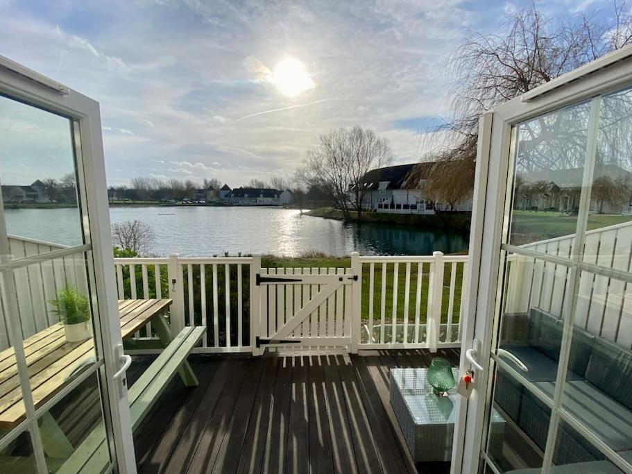 Emerald Lake House South Cerney Exterior foto