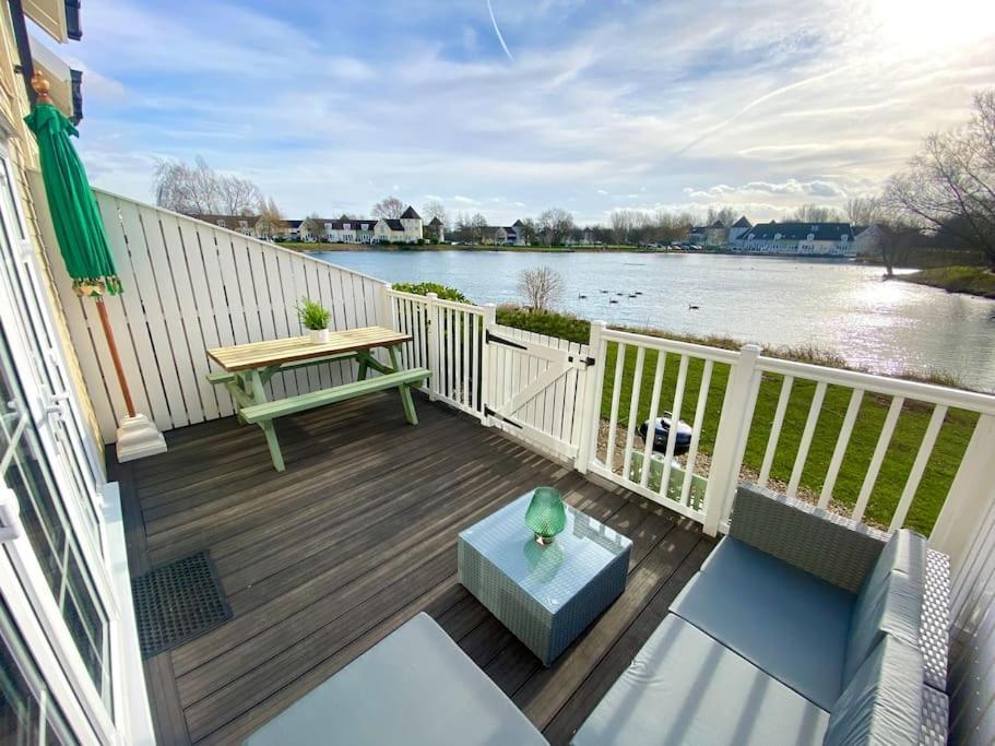 Emerald Lake House South Cerney Exterior foto