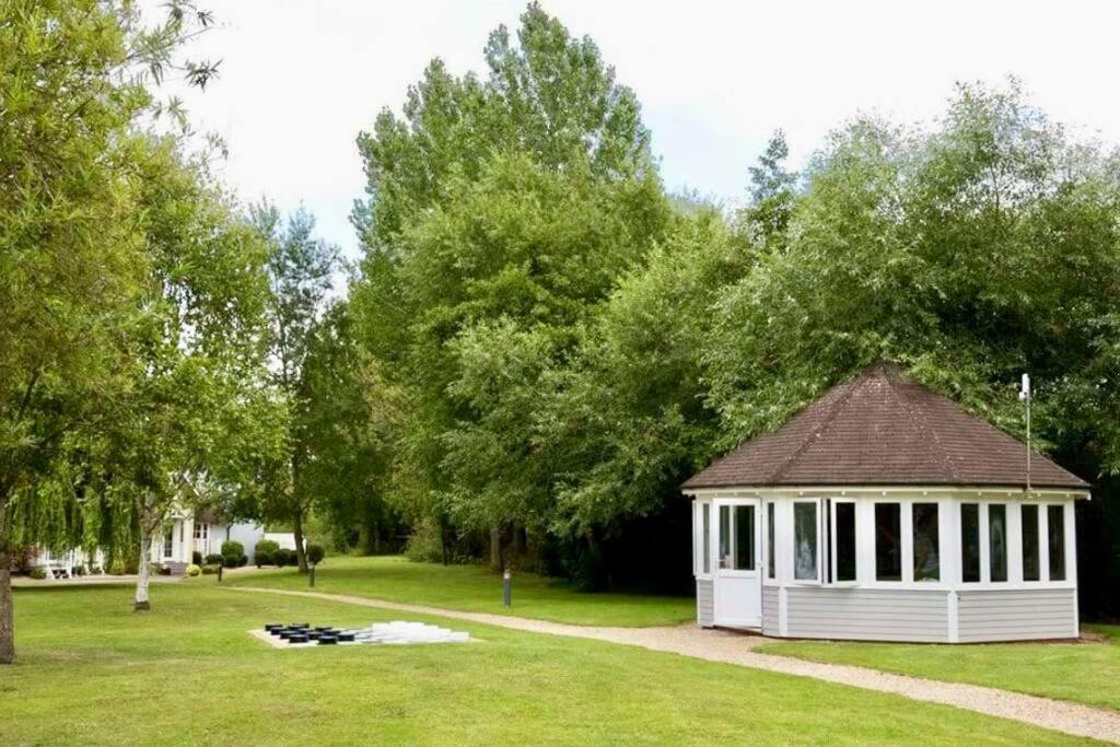 Emerald Lake House South Cerney Exterior foto