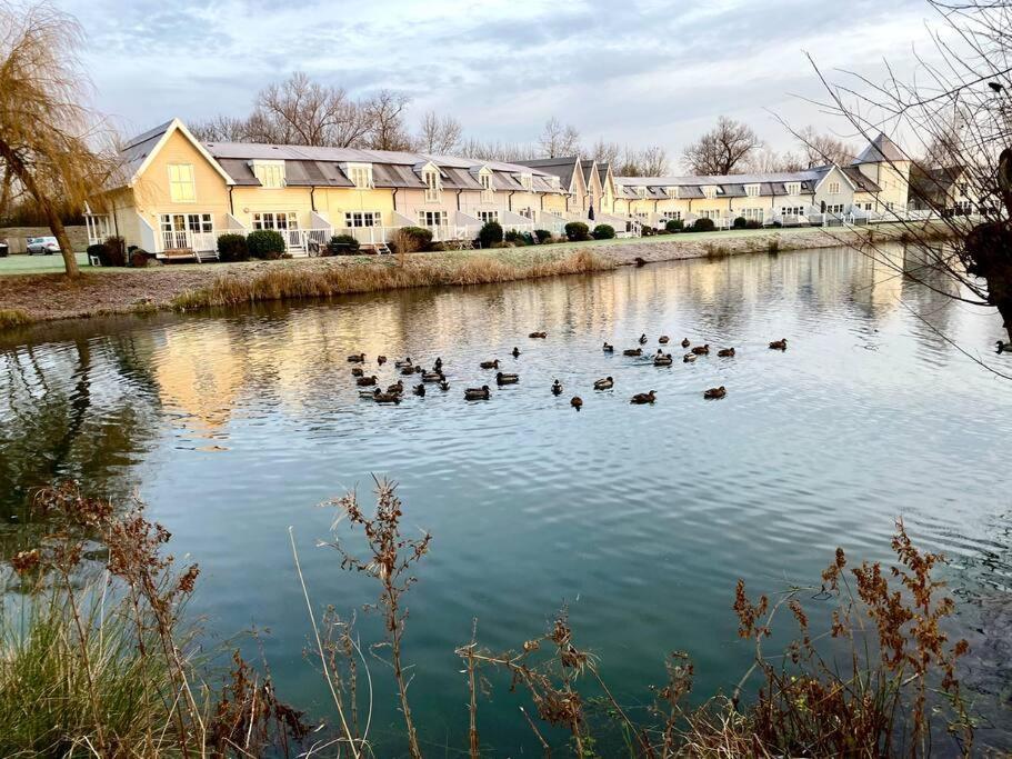 Emerald Lake House South Cerney Exterior foto