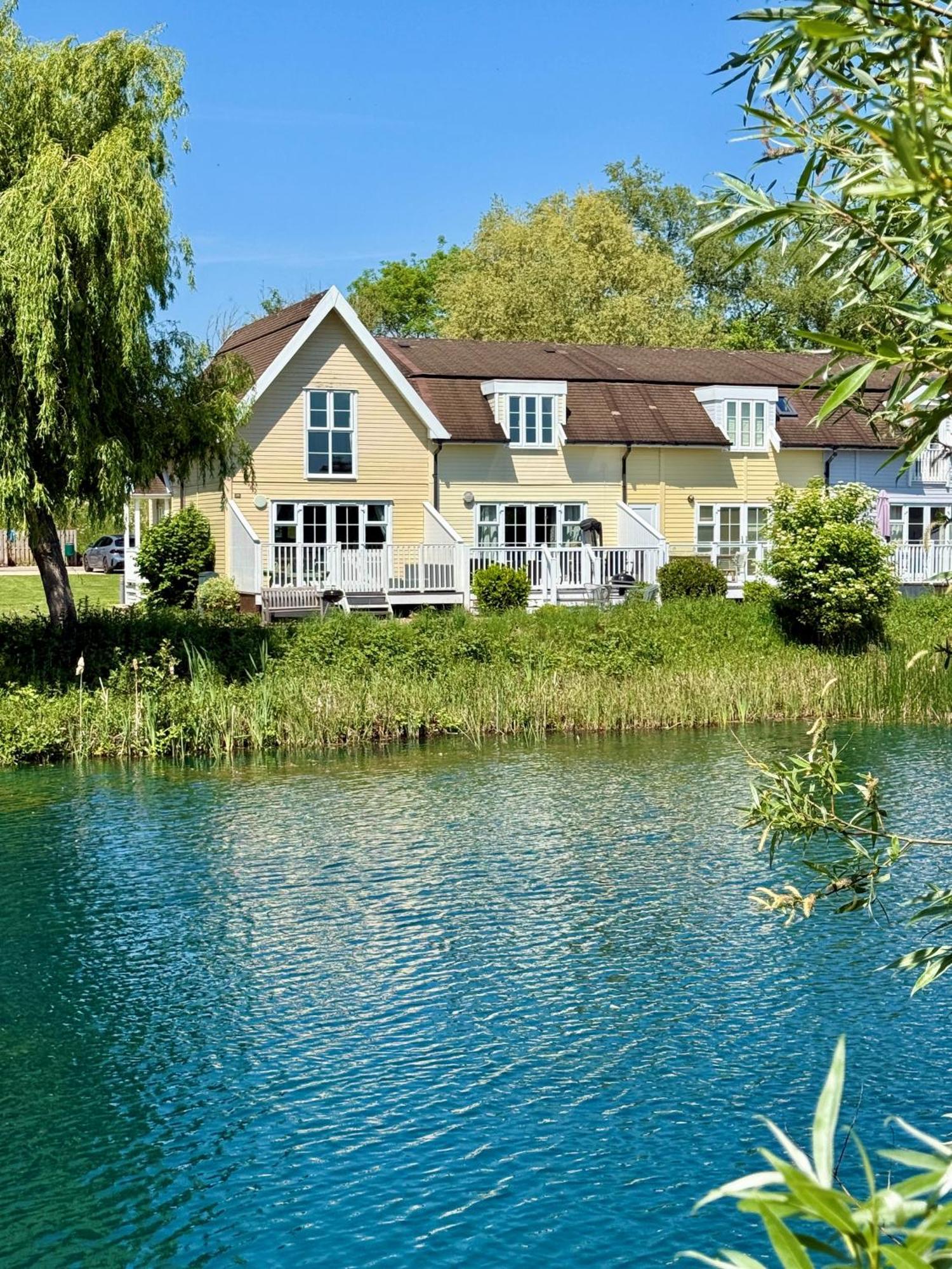 Emerald Lake House South Cerney Exterior foto